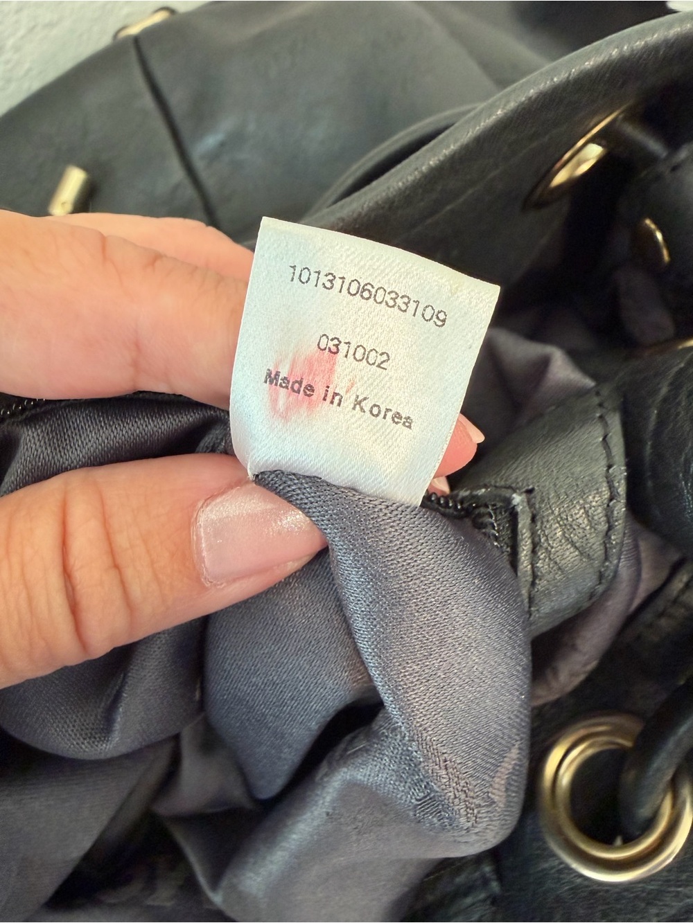 MCM black leather drawstring bucket bag with gold hardware - Picture 13 of 15
